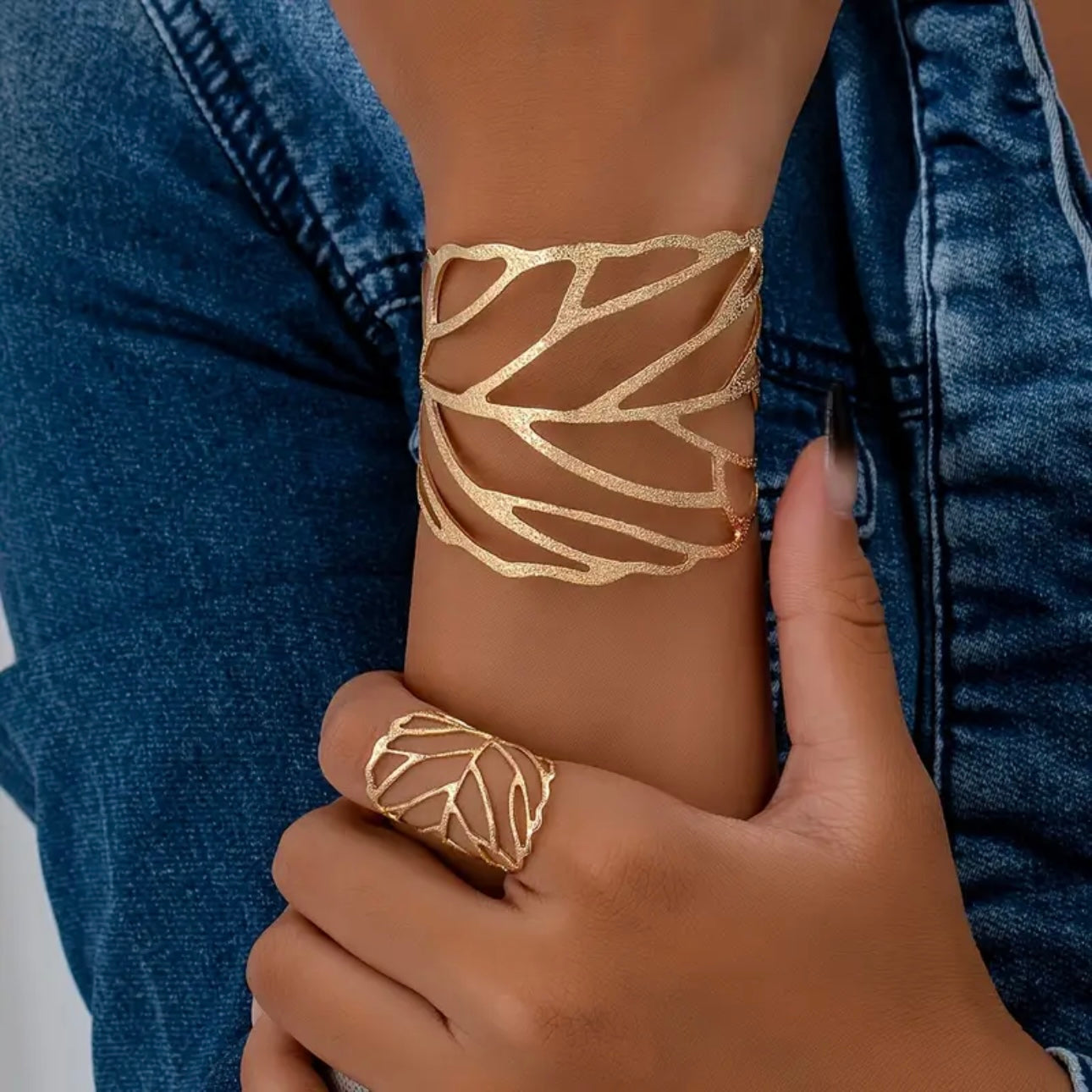 Golden Veil Cuff