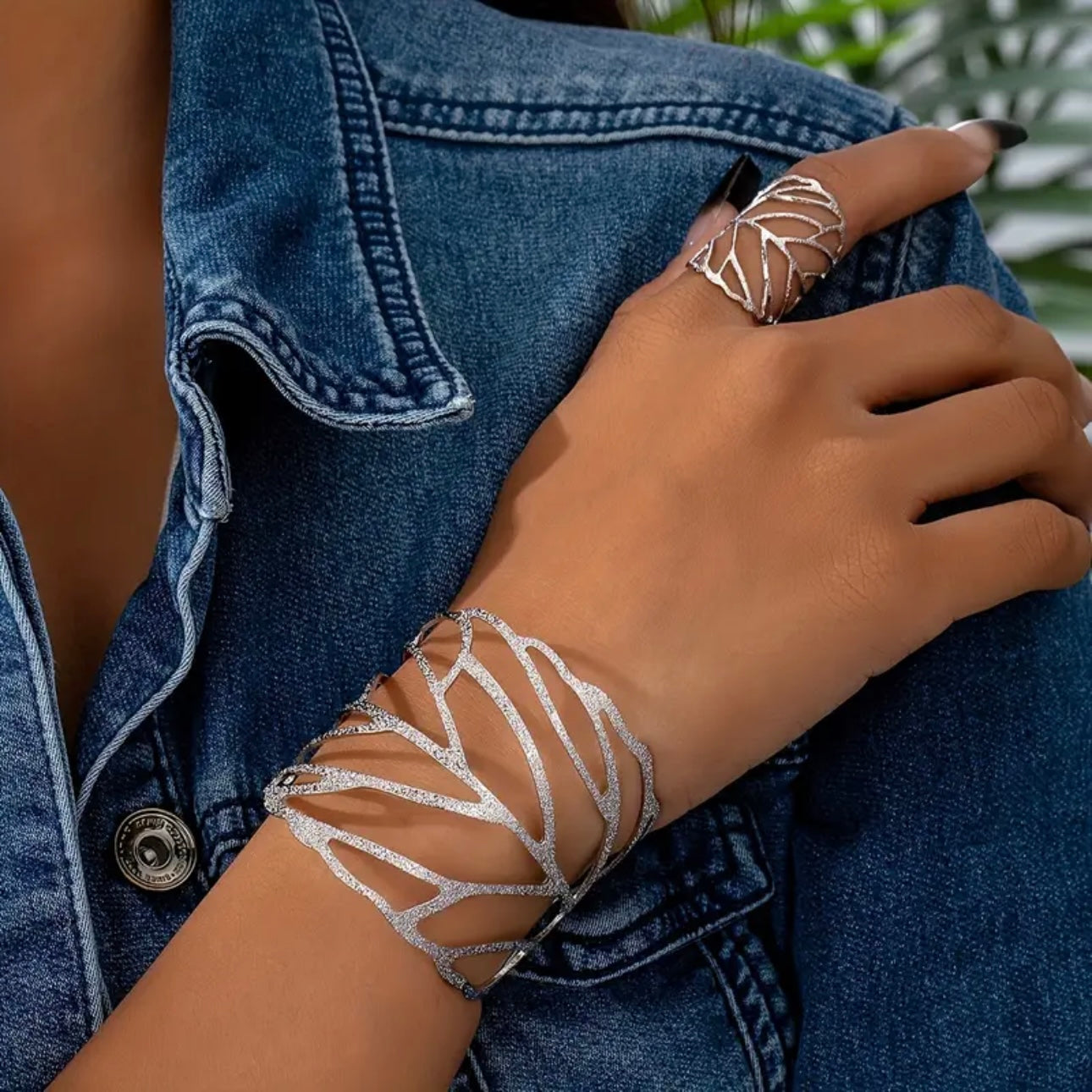 Golden Veil Cuff