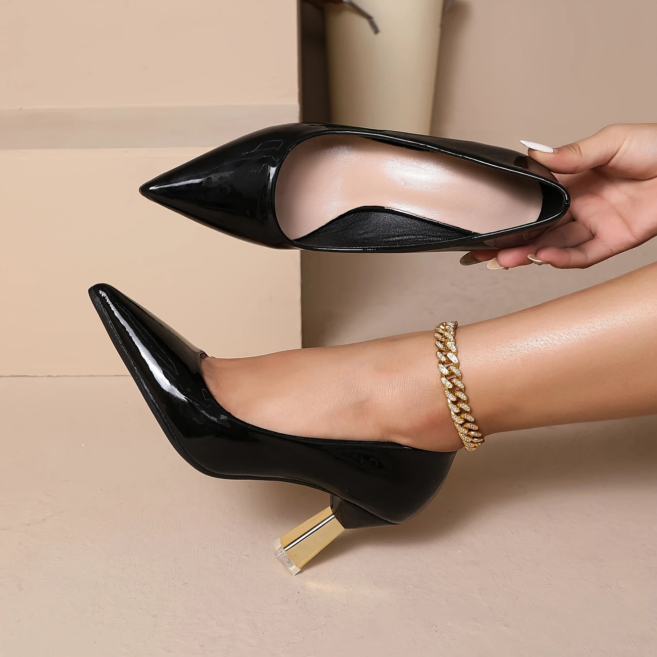 Elodie_Hart-Heels