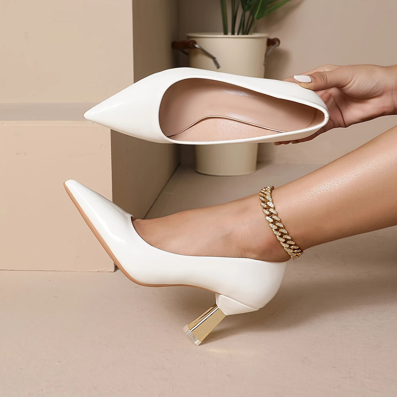 Elodie_Hart-Heels