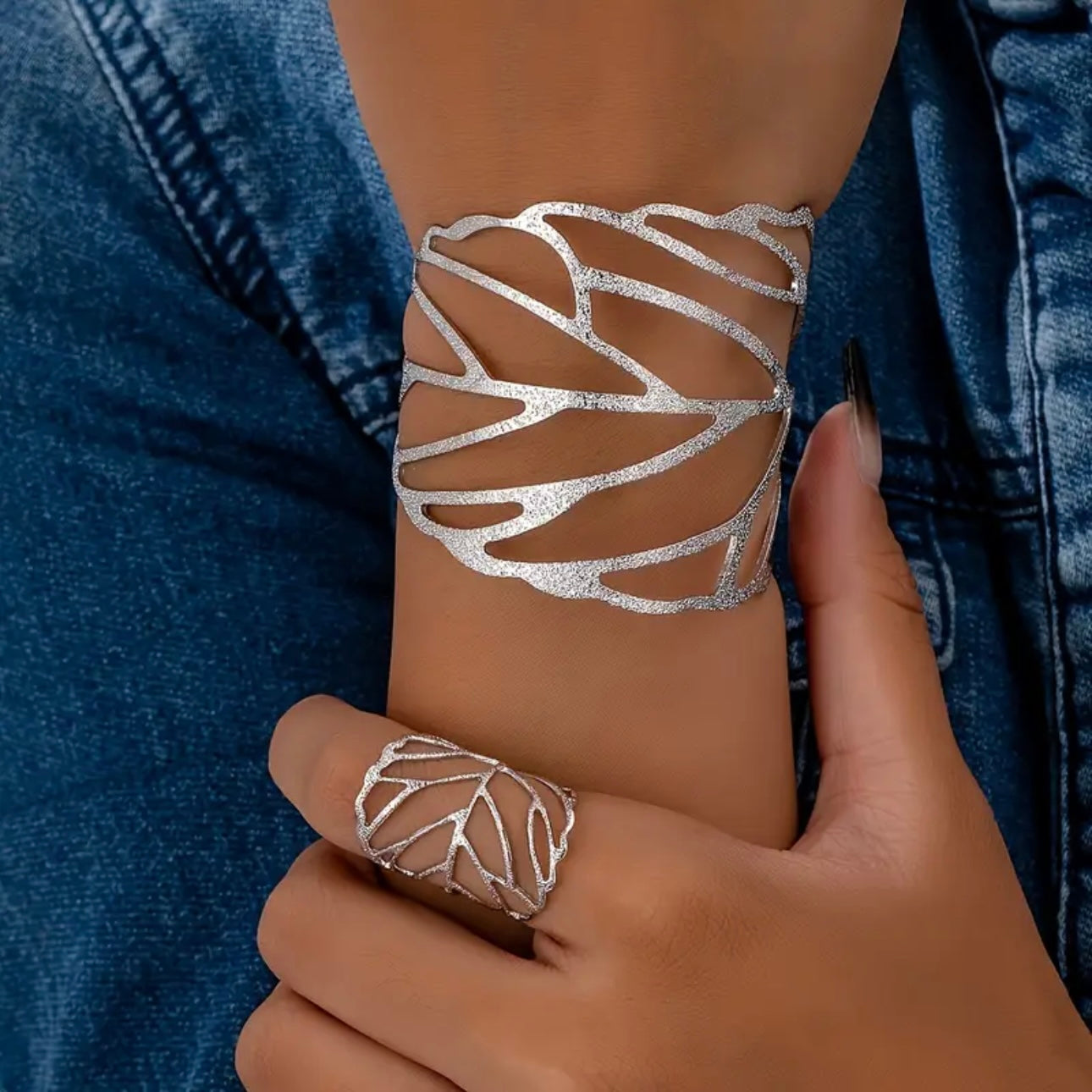 Golden Veil Cuff