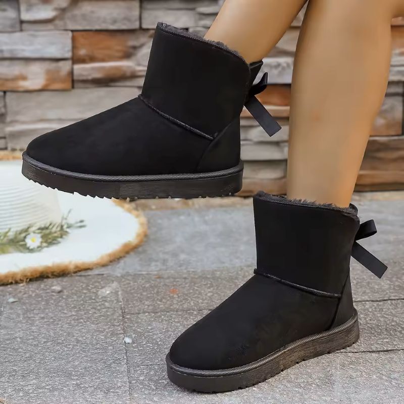 Elara fur-lined winter boots in black with plush insole